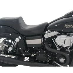 Mustang Seats Seats & Sissy Bars Mustang One-Piece Squareback Seat For Harley 12 Mustang Seats Seats & Sissy Bars Mustang One-Piece Squareback Seat For Harley -Motorcycle Seats Sales mustang one piece squareback seat for harley dyna20062017 1