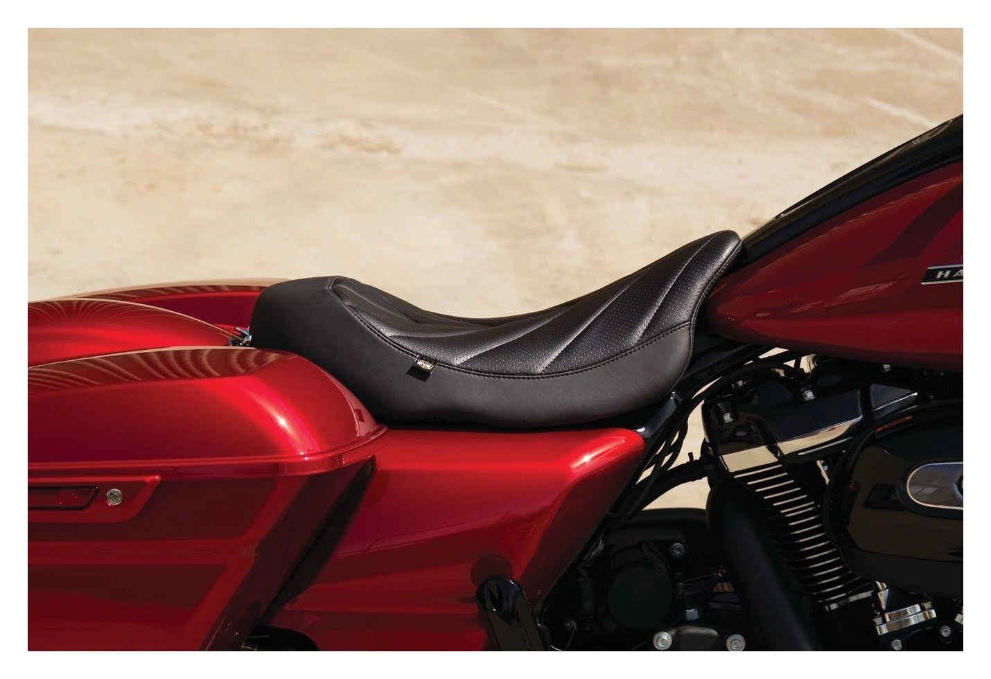 Mustang Seats Seats & Sissy Bars Mustang Revere Odyssey Streak Solo Seat For Harley Touring 2008-2022 6 Mustang Seats Seats & Sissy Bars Mustang Revere Odyssey Streak Solo Seat For Harley Touring 2008-2022 - Image 4