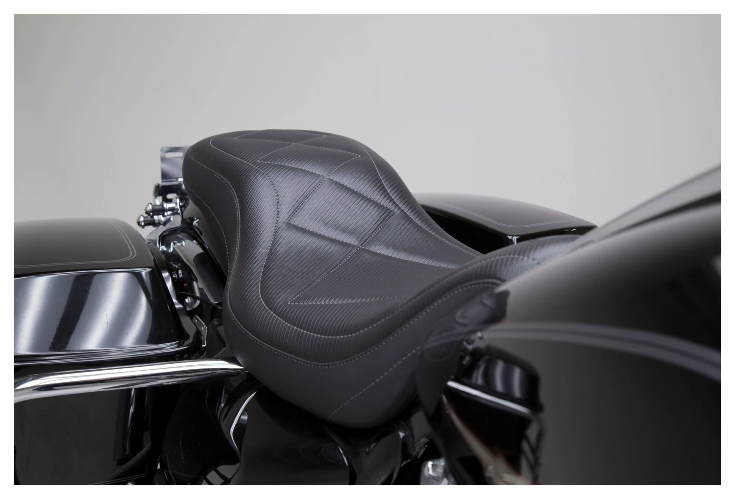 Mustang Seats Motorcycle Parts Mustang Super Tripper Seat For Harley 8 Mustang Seats Motorcycle Parts Mustang Super Tripper Seat For Harley - Image 6