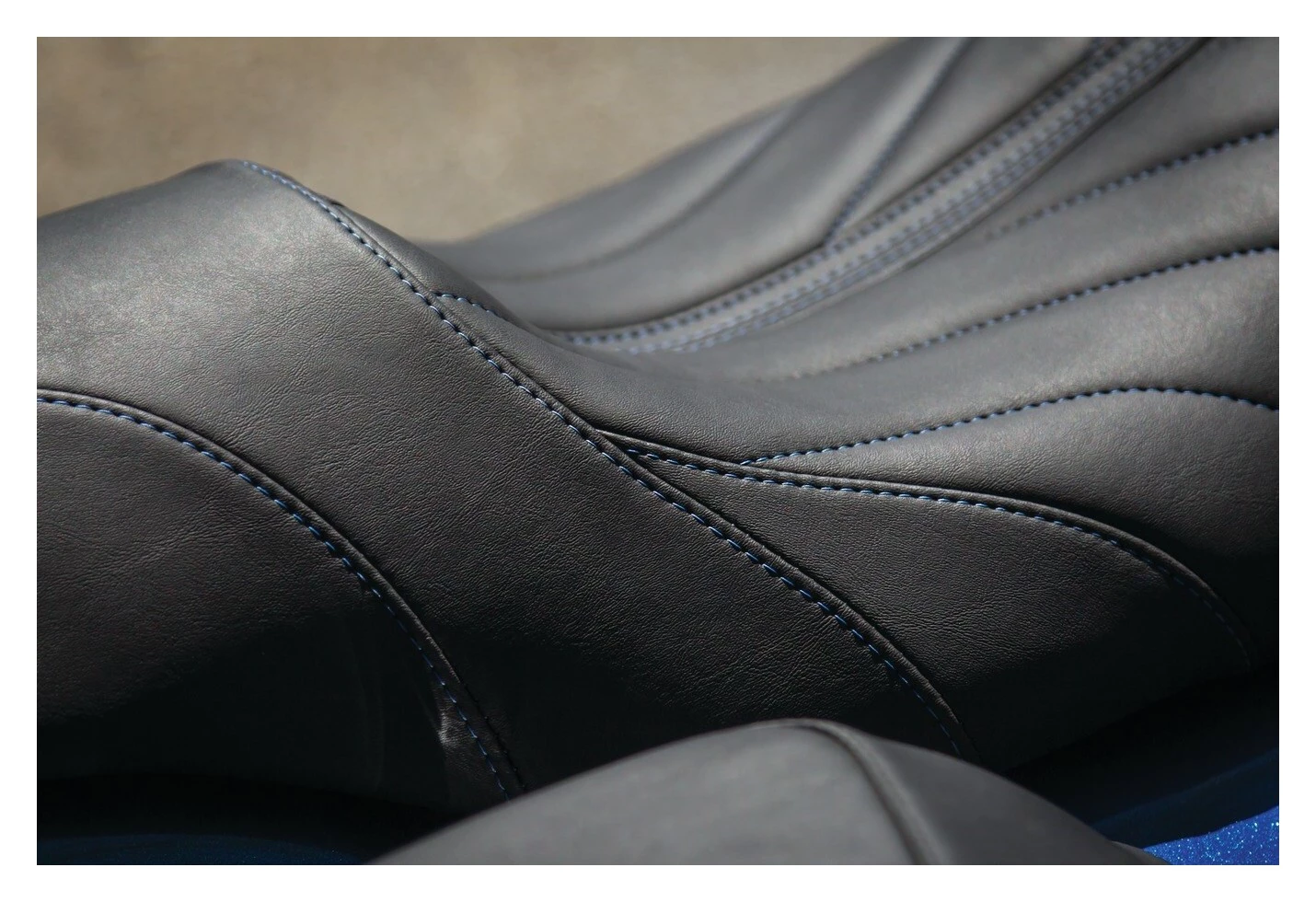 Mustang Seats Motorcycle Parts Revere By Mustang Journey 2-Up Seat For Harley 23 Mustang Seats Motorcycle Parts Revere By Mustang Journey 2-Up Seat For Harley - Image 21